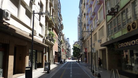 Calle San Martín y Viamonte.