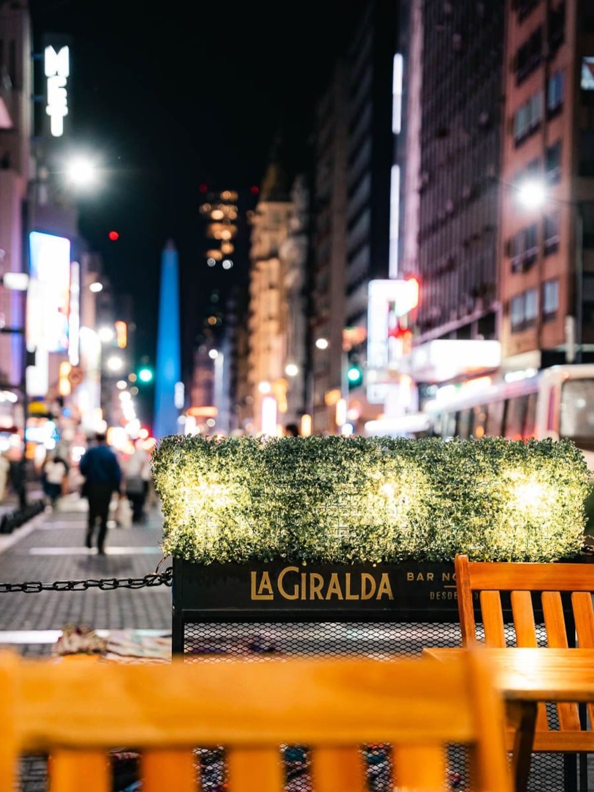 La Giralda, bar notable