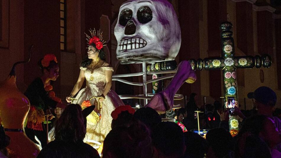 Desfile del Día de Muertos en México_EFE