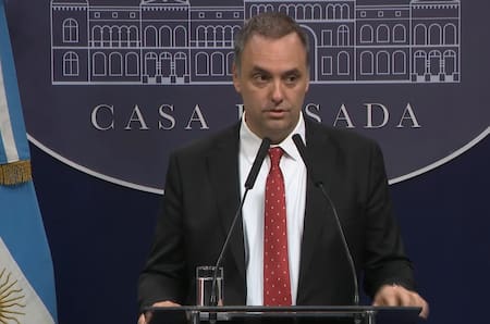 Manuel Adorni en conferencia de prensa