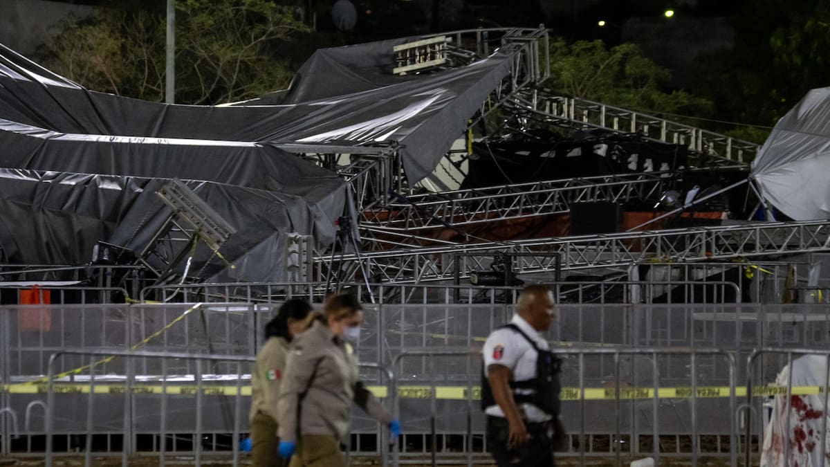 Derrumbe de escenario en México. Foto: EFE.