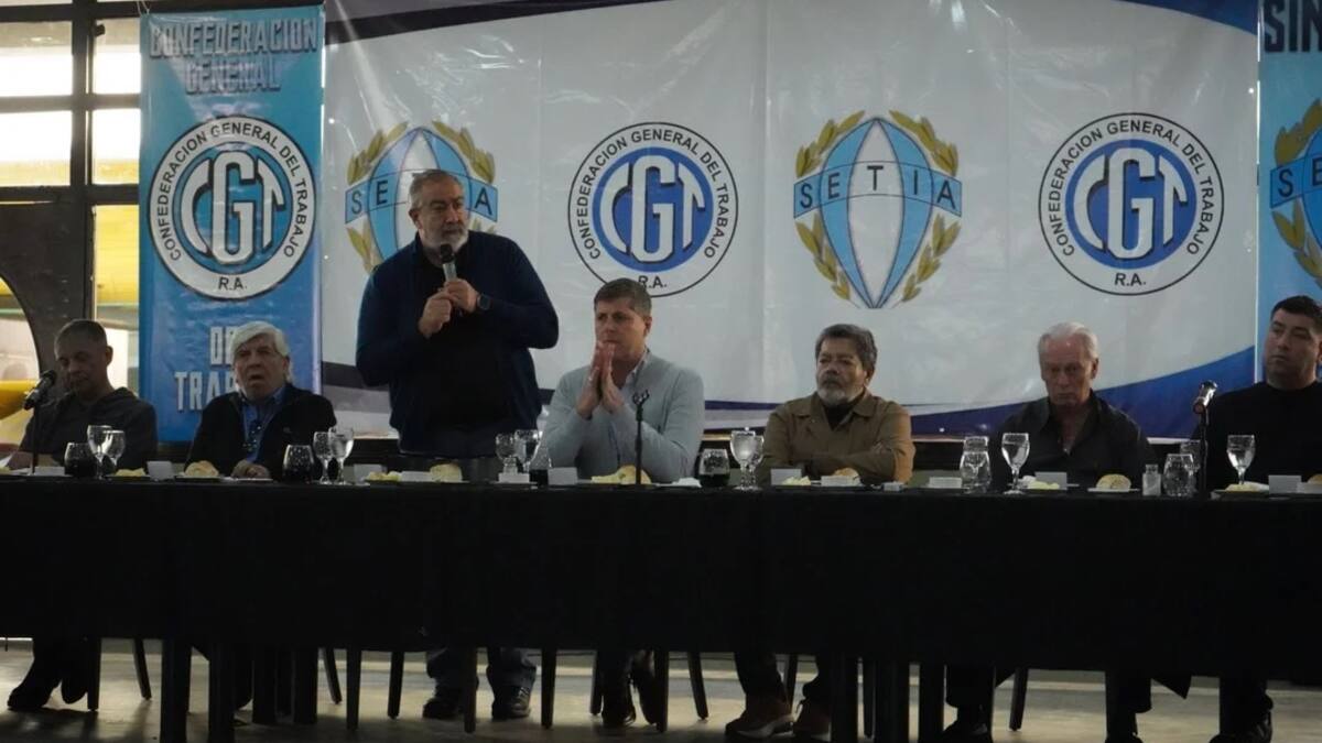 La CGT reúne a su Consejo Directivo y amenaza con un paro general.