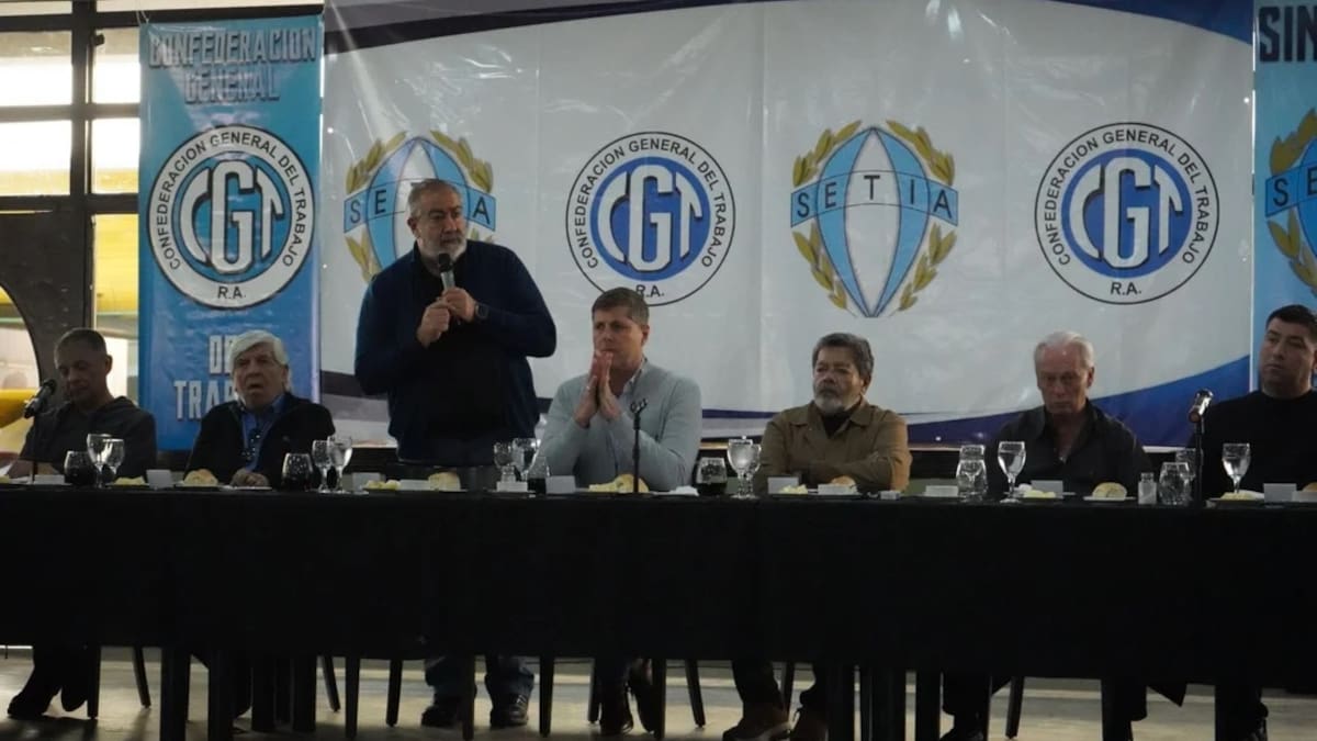 La CGT logró bajar artículos clave de la reforma laboral.