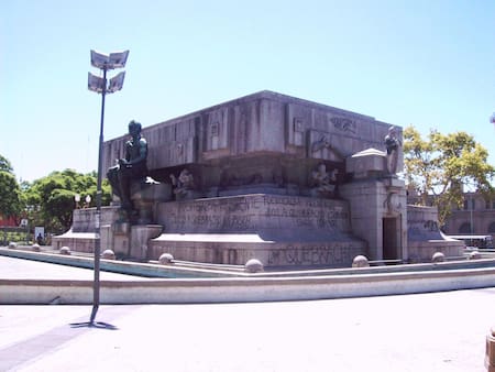 Mausoleo en Plaza Miserere