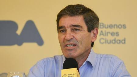 Fernán Quirós, ministro de Salud de la Ciudad, NA