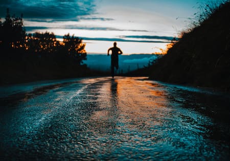 Caminar o correr, ¿qué es mejor para la salud?. Foto: Unsplash