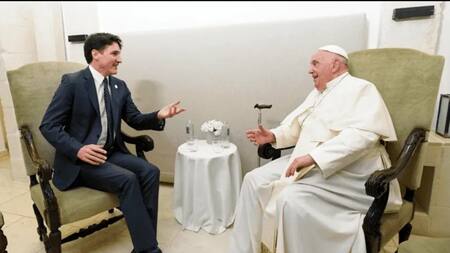 Justin Trudeau en su encuentro con el Papa Francisco. Fuente: EFE
