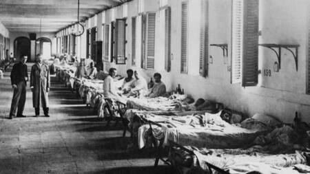 Hospital atendiendo a enfermos de fiebre amarilla