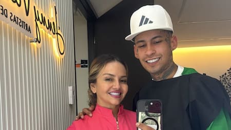 La sonrisa perfecta de los famosos. Foto Instagram @emiliamernes.