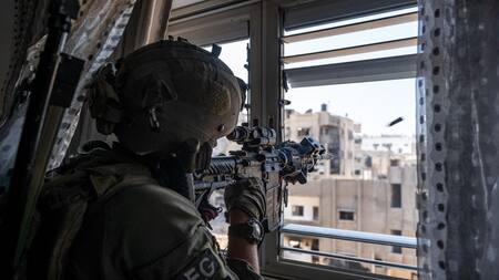 Soldados israelíes en Jan Yunis; guerra Israel-Hamás: Foto: X @idfonline