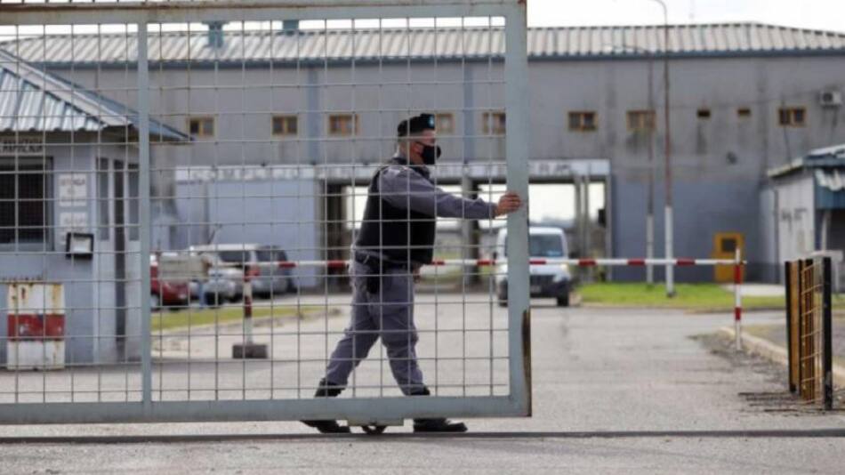 Condenaron a 15 años de prisión a un hombre por violar a su hija durante más de una década