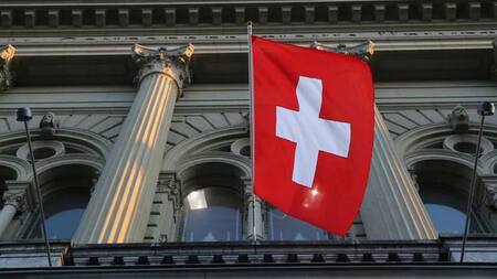 Oportunidades laborales en Suiza para quienes hablan español. Foto: Reuters.