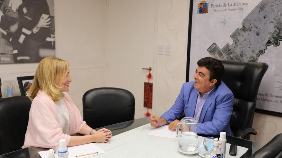 Fernando Espinoza y la viceministra de Educación de la Nación, Silvina Gvirtz.