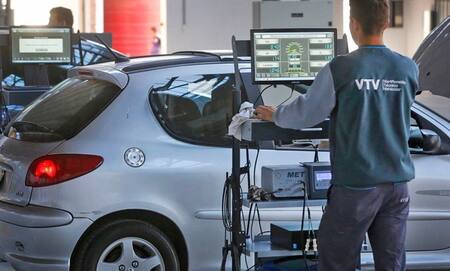 VTV, trámite automotor. Foto: NA