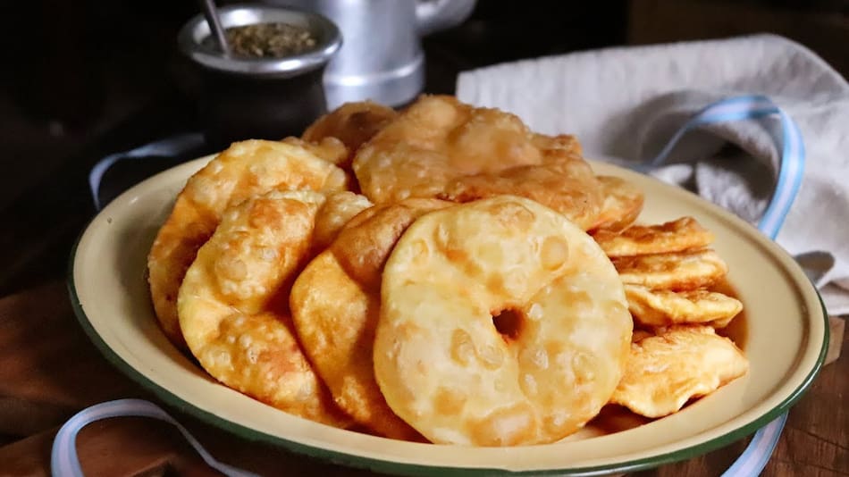 Nada mejor que unas ricas tortas fritas para acompañar un domingo lluvioso. Foto: Gentileza El Cordillerano.