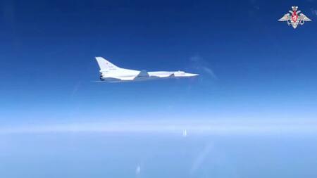 Bombarderos rusos sobrevuelan el espacio aéreo de la OTAN. Foto: Reuters.