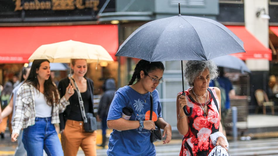 Lluvia en la Ciudad. Foto: NA