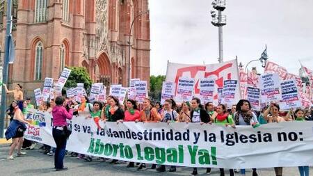 Encuentro Nacional de Mujeres, manifestación en La Catedral de La Plata