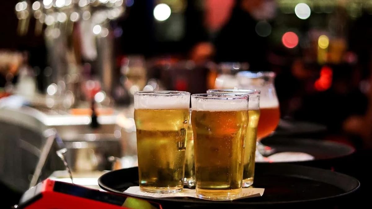 Beneficio desconocido: tomar cerveza puede ayudar a la conservación de un famoso insecto