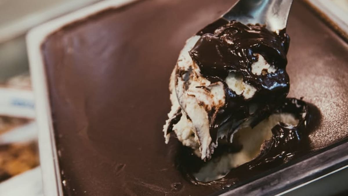 La icónica heladería que compite con las grandes cadenas por su exquisito Pino Pingüino: qué tiene este sabor original