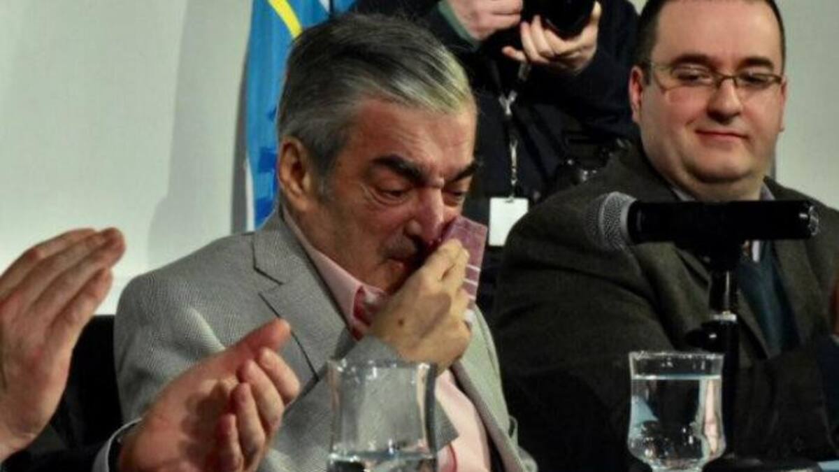 Pedido de licencia de Das Neves