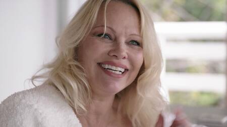 "Pamela Anderson, una historia de amor", en Netflix. Foto: Netflix