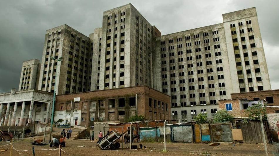 Elefante Blanco - Villa Lugano
