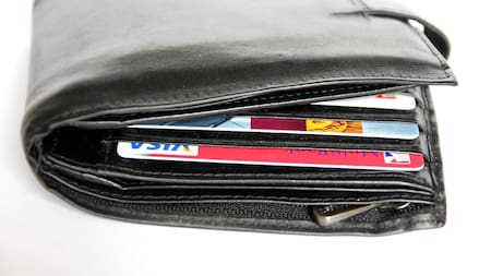 Prohíben llevar esta tarjeta en la billetera: parece inofensiva, pero es peligrosa. Foto: Pixabay.