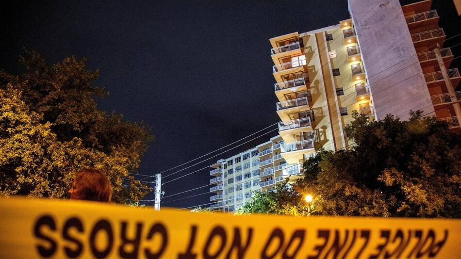 Evacuación de un edificio de Miami por posible derrumbe, AGENCIA EFE