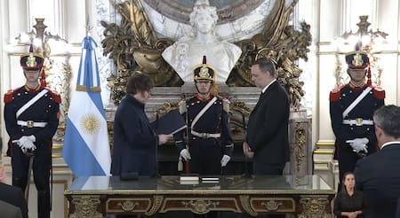 Adorni juró como nuevo jefe de Gabinete