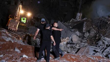 Bombardeo de Israel sobre Beirut, capital de El Líbano. Foto: REUTERS.