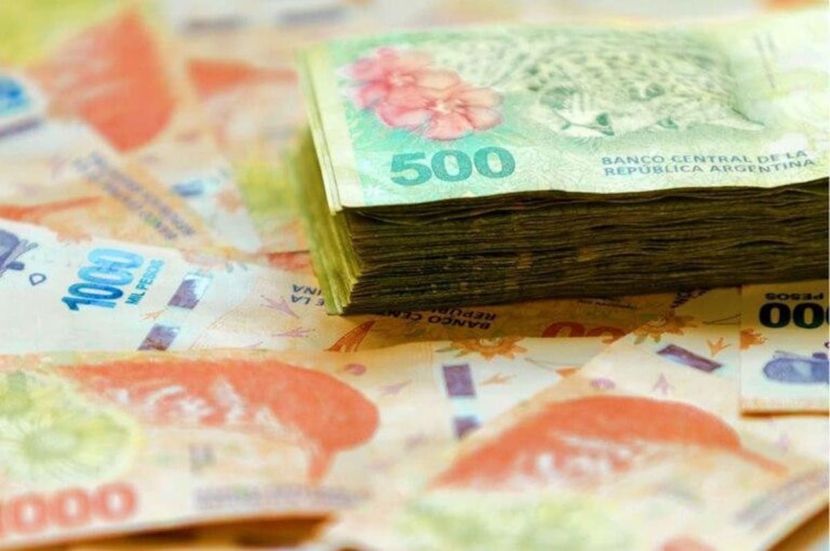 Pesos, billetes, dinero