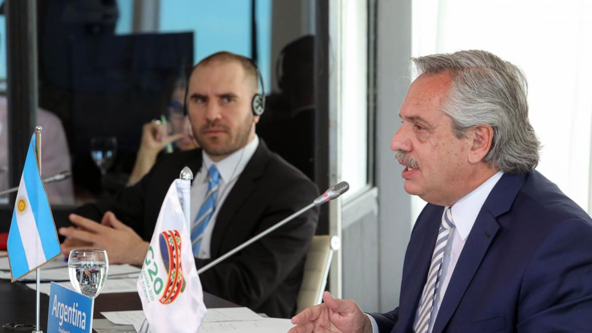 Alberto Fernández y Martín Guzmán, Gobierno, NA
