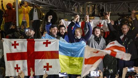 Protestas en Georgia por la ley rusa. Foto EFE.