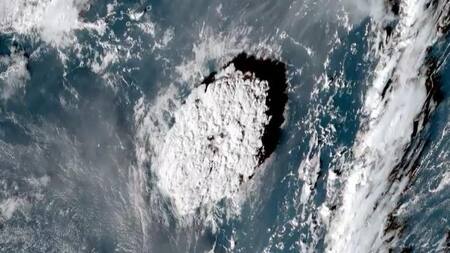 Tsunami en Tonga provocado por la erupción de un volcán