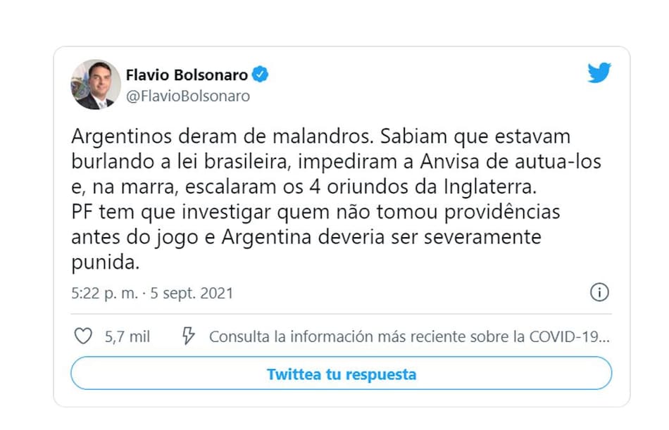 Flavio Bolsonaro y partido suspendido. Twitter