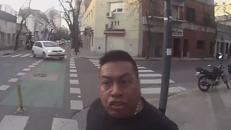 Taxista agredió a ciclista