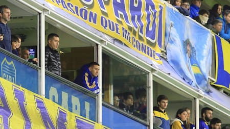 La Bombonera estalló tras la eliminación de Boca a manos de Independiente. Foto: NA (Mariano Sánchez)