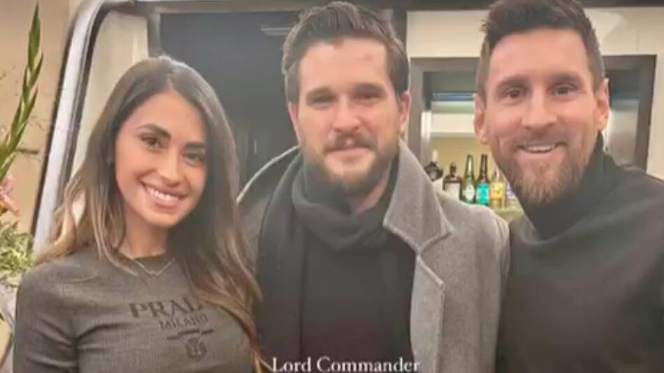 Antonela Roccuzzo con Leo Messi y Lord Commander. Foto: Instagram/antonelaroccuzzo