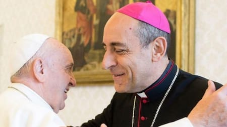 Víctor Manuel Fernández junto al Papa Francisco, AGENCIA NA