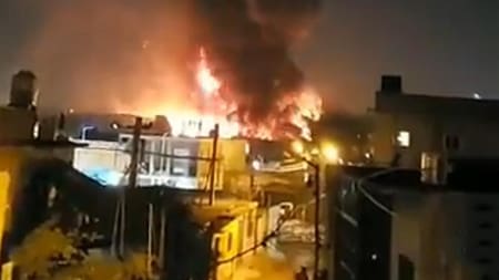 Voraz incendio de importantes proporciones en Villa Itatí