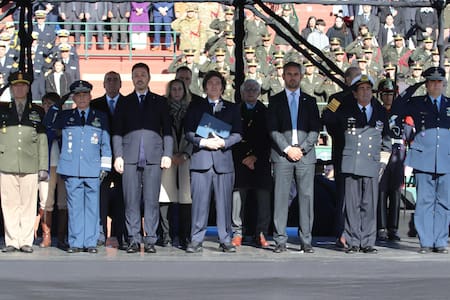Javier Milei junto a funcionarios de su Gobierno en el Campo Argentino de Polo. Foto: Prensa.