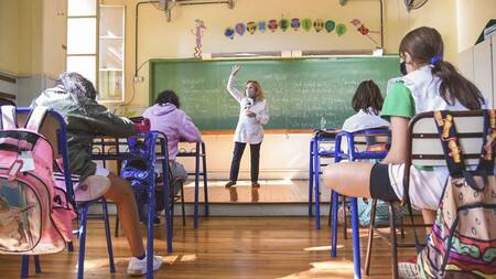 Clases, escuela, alumnos, docentes, coronavirus, protocolo, NA