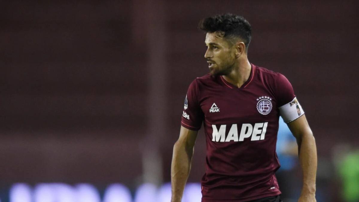 Lautaro Acosta, futbolista. Foto: Télam