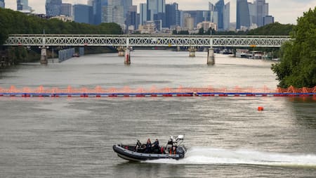 El río Sena en la mira de cara a las competiciones de París 2024. Foto: Reuters.