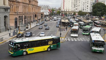 Transporte público: un histórico colectivo del AMBA cambia el recorrido de sus ramales que unen el Conurbano con CABA
