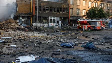 Máxima tensión en la guerra: Rusia lanzó un bombardeo masivo contra Ucrania con 400 drones y 40 misiles