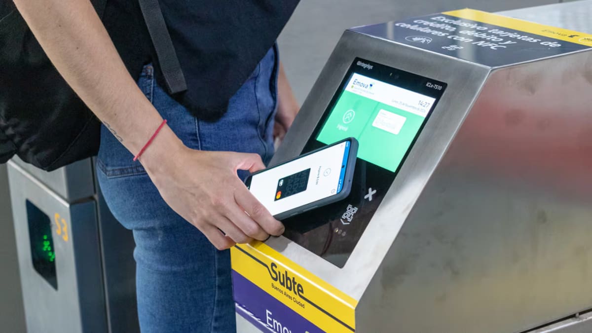 Viajar gratis en subte: una tarjeta devuelve el monto total del boleto durante mayo 2025