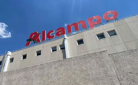 Supermercado Alcampo. Foto X @CronicaBalear_