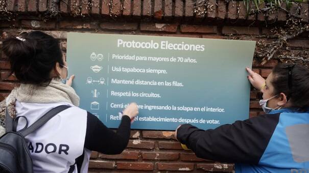 Las PASO en pandemia con protocolo: galería de imágenes de una jornada sin precedentes